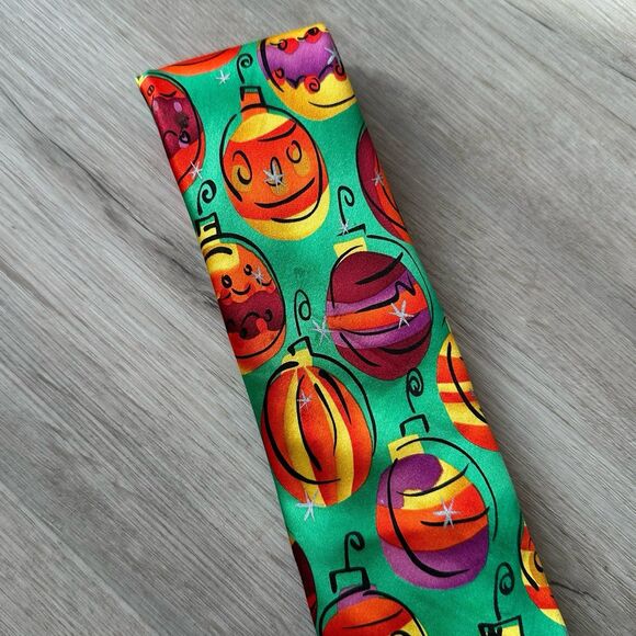 Jerry Garcia Silk Holiday Tie - Crème de Menthe Hangover - Green Ornaments Print - Picture 3 of 5